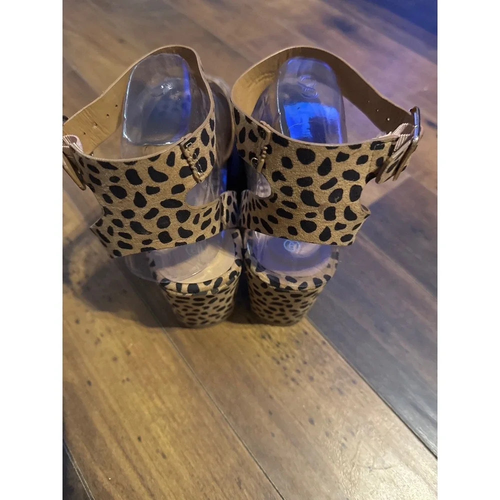Rouge Platform Sandals Women's Size 9 Cheetah Print Ankle‎ Strap Chunky Heels